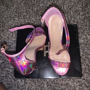 Iridescent open toe pumps